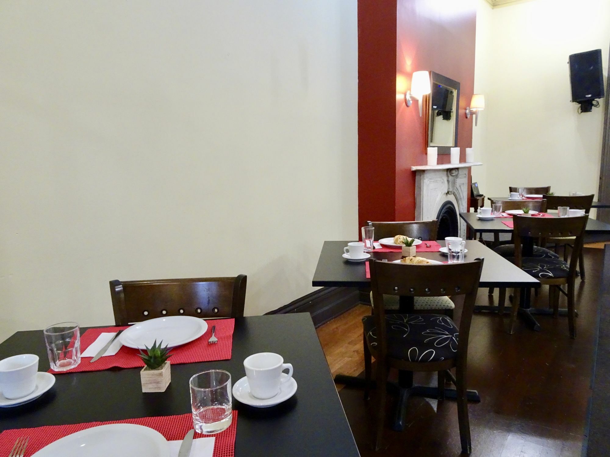 Auberge & Hotel Montreal Espace Confort מראה חיצוני תמונה