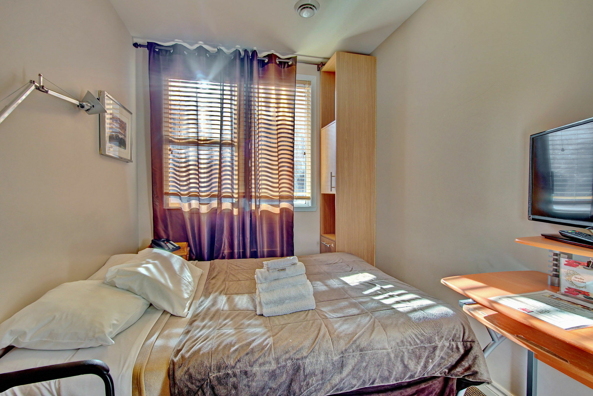 Auberge & Hotel Montreal Espace Confort מראה חיצוני תמונה